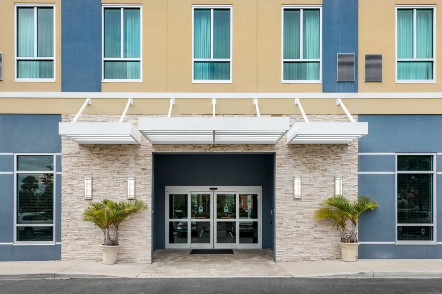 Staybridge Suites St. Petersburg Downtown by IHG hotel detail image 6