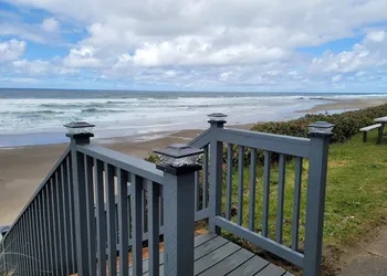 West Beach Suites hotel thumbnail 4