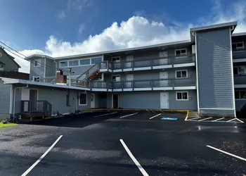 West Beach Suites hotel thumbnail 6