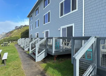 West Beach Suites hotel thumbnail 8