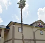 Camelot Inn & Suites Highway 290 NW Freeway hotel detail image 3