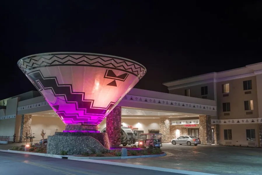 Win-River Resort & Casino hotel detail image 2
