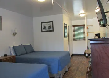 Creekwood Inn hotel thumbnail 7