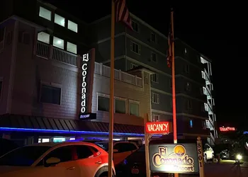 El Coronado Resort hotel thumbnail 2