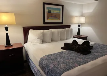 El Coronado Resort hotel thumbnail 8