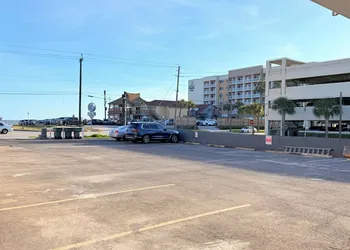 BeachTree Motel hotel thumbnail 3