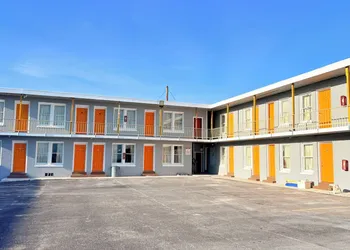 BeachTree Motel hotel thumbnail 4