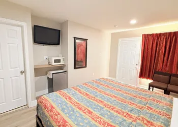 BeachTree Motel hotel thumbnail 5
