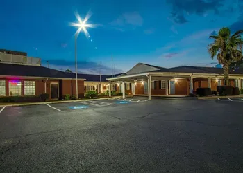 Winton Inn & Suites hotel thumbnail 2
