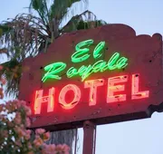 El Royale Gardens Near Universal Studios hotel detail image 7