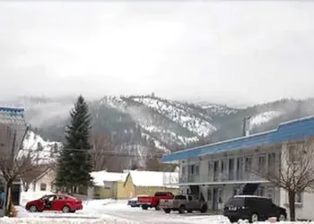 Trail Motel hotel thumbnail 2