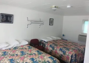 Trail Motel hotel thumbnail 8