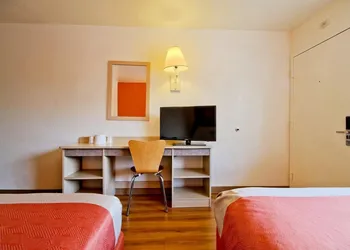 Travelodge By Wyndham Pompano Beach hotel thumbnail 8