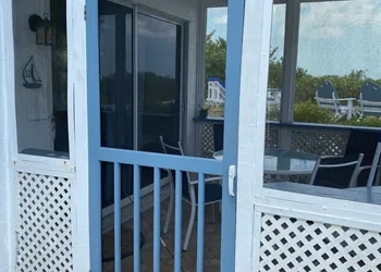Tropical Winds Motel & Cottages hotel thumbnail 7