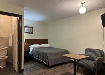 Cedar Springs Motel hotel thumbnail 8
