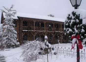 Hemlock Inn hotel thumbnail 3