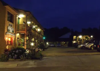 Hemlock Inn hotel thumbnail 4