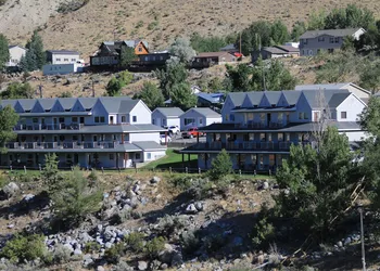 Absaroka Lodge hotel thumbnail 7