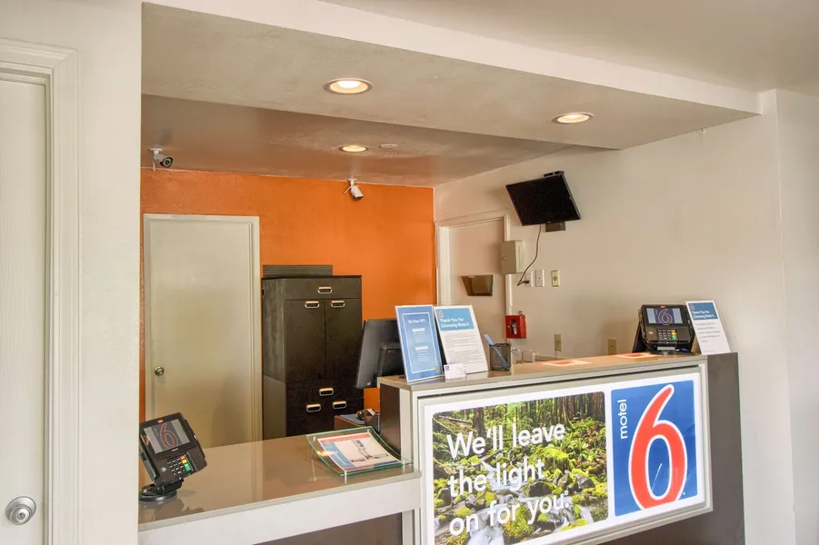 Motel 6 Everett, WA - North hotel detail image 6