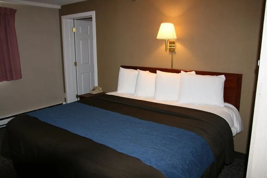 Bangor Inn & Suites hotel detail image 6