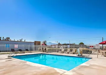 Park Inn by Radisson, Salt Lake City Airport hotel thumbnail 4