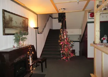 Chameleon Hotel hotel thumbnail 5
