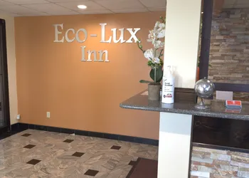 Eco-Lux Inn hotel thumbnail 8