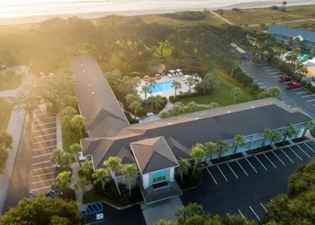 The Beachview Club hotel thumbnail 3