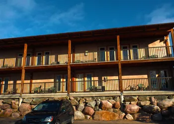 Timberland Inn hotel thumbnail 2