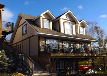 Timberland Inn hotel thumbnail 3