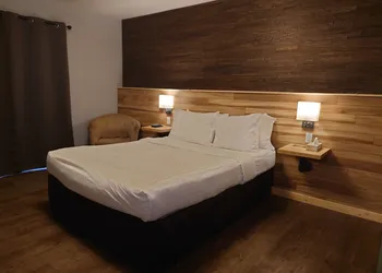 Timberland Inn hotel thumbnail 4