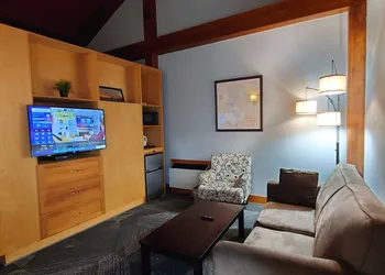 Timberland Inn hotel thumbnail 8