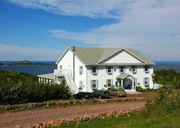 Castle Rock Country Inn hotel thumbnail 2