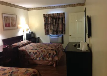 Budget Inn hotel thumbnail 3