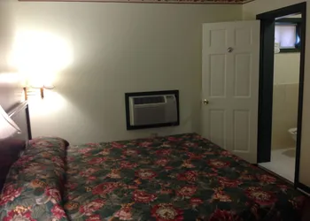 Budget Inn hotel thumbnail 5