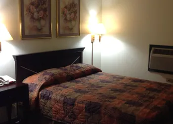 Budget Inn hotel thumbnail 6
