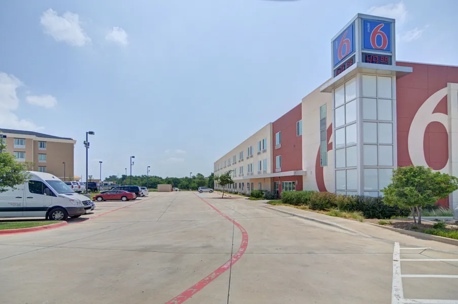 Motel 6 Roanoke, TX - Northlake - Speedway hotel detail image 2