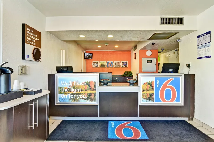 Motel 6 Pittsburgh - Crafton hotel detail image 6