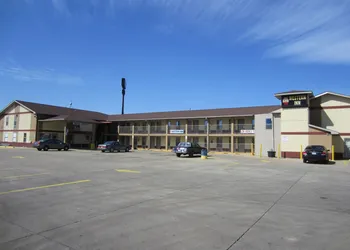 First Western Inn hotel thumbnail 7