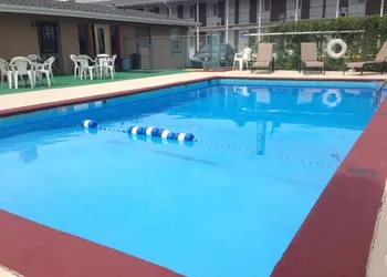 Town House Motel hotel thumbnail 2