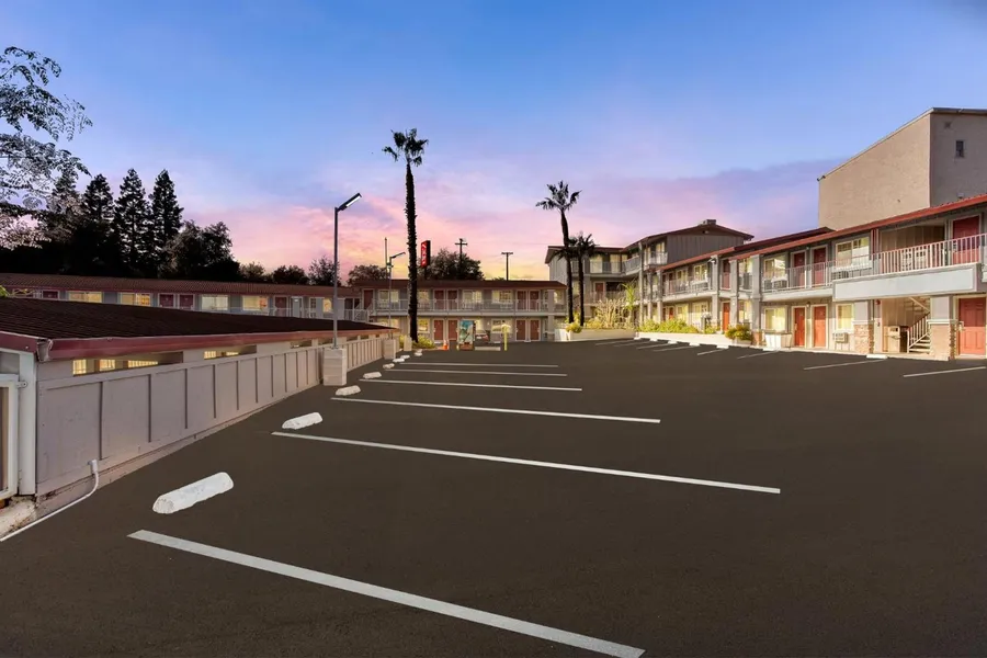 Red Roof Inn Redding hotel detail image 2