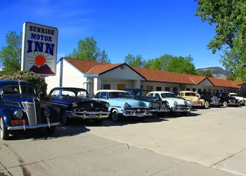 Sunrise Motor Inn hotel thumbnail 8