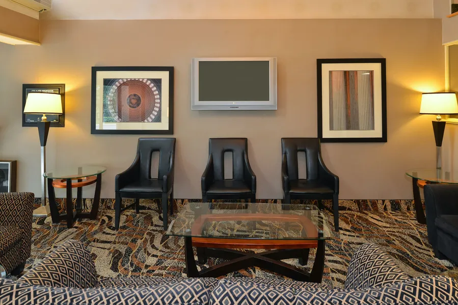 Comfort Inn & Suites Alexandria West hotel detail image 6