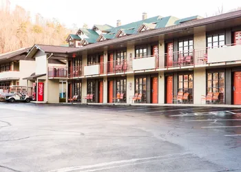 Mountain House Inn Gatlinburg hotel thumbnail 5