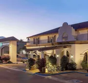 Embassy Suites by Hilton Palm Desert hotel detail image 5