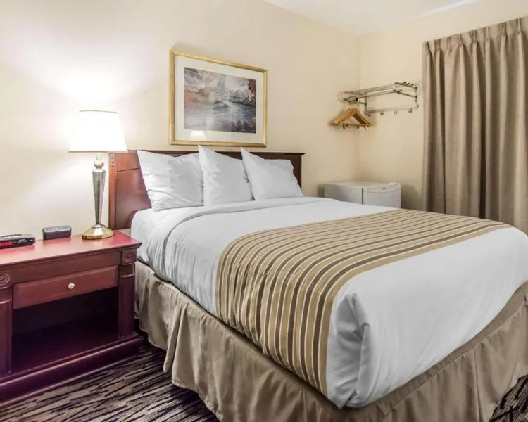 Econo Lodge hotel detail image 2