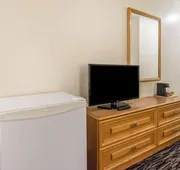 Econo Lodge hotel detail image 3