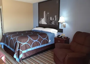 Super 8 by Wyndham Mt. Pleasant TX hotel thumbnail 4