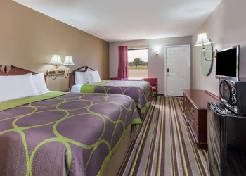 Super 8 by Wyndham Mt. Pleasant TX hotel thumbnail 7