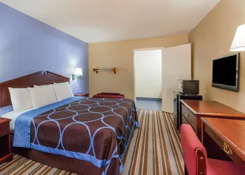Super 8 by Wyndham Mt. Pleasant TX hotel thumbnail 8